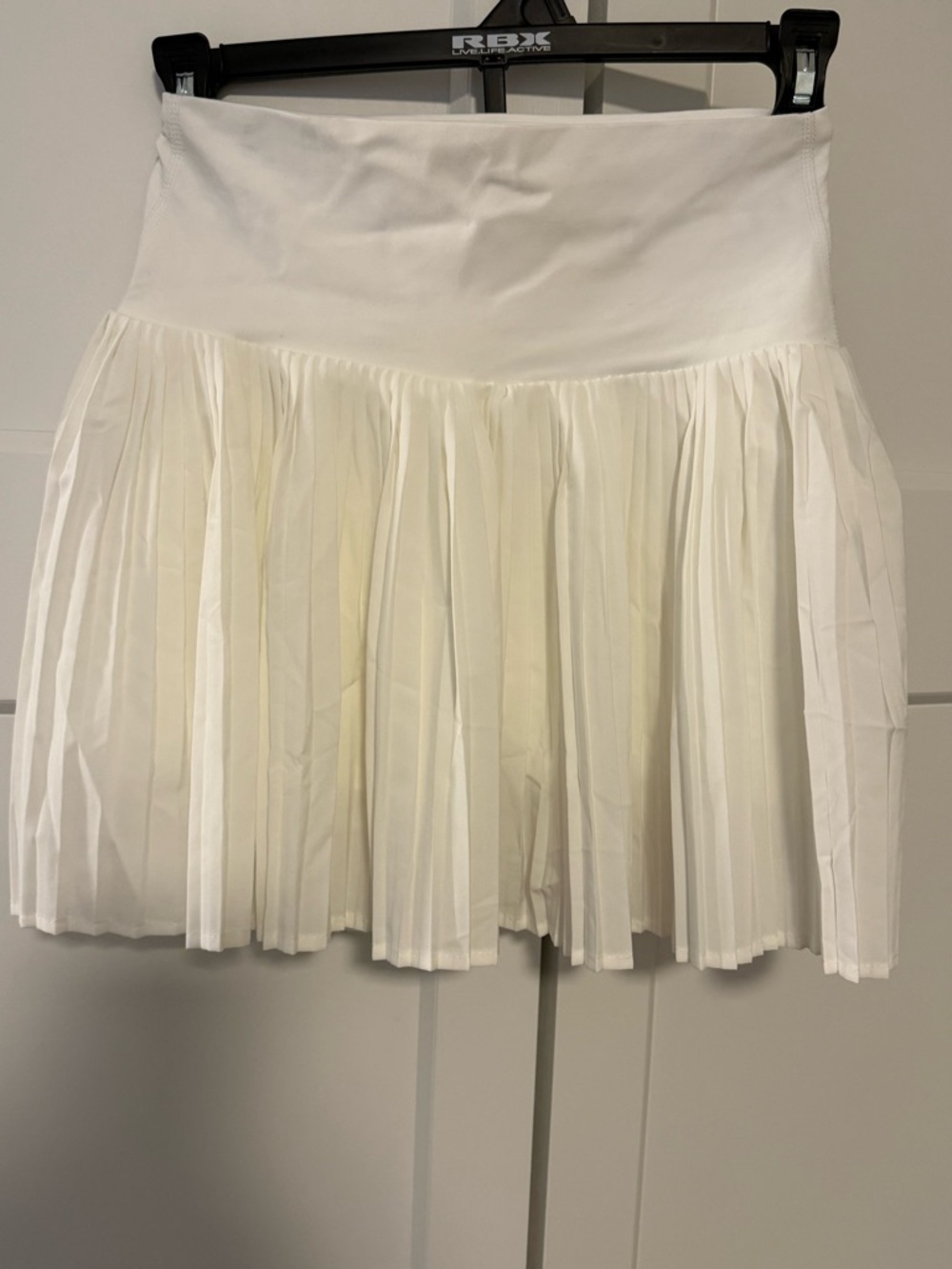 JoyLab White Pleated Athletic Skirt